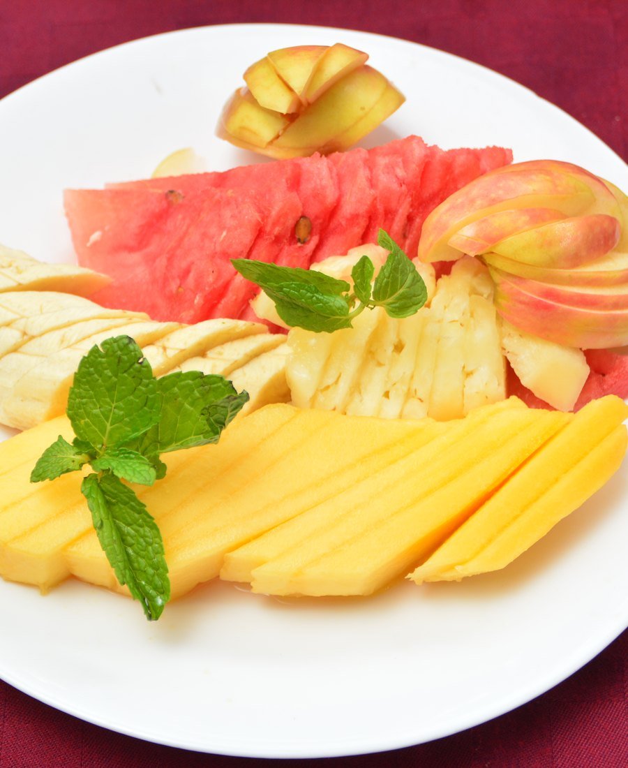 Fresh fruit platter with mango, melon and banana at City Star